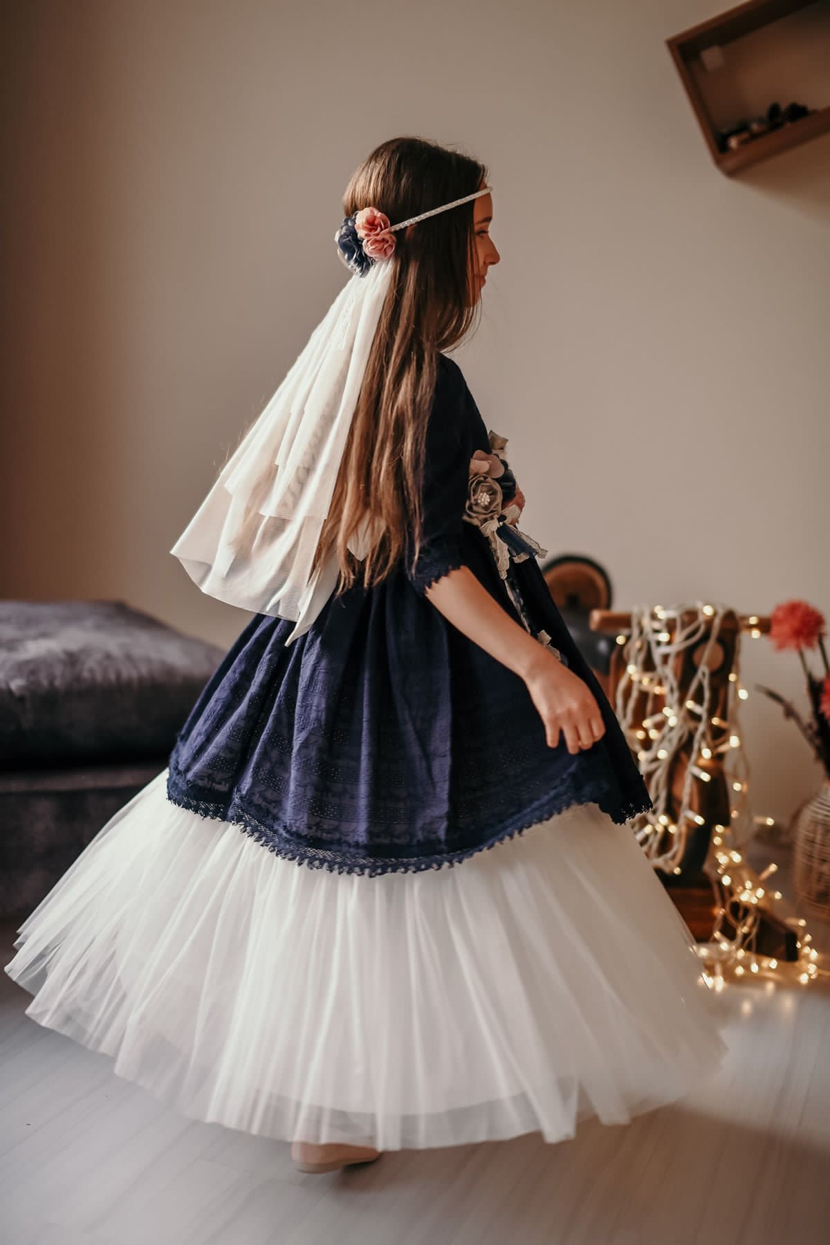 Minifashion, Festkjole til barn, blonderkjole med tyll, blå-hvit/ rød-svart